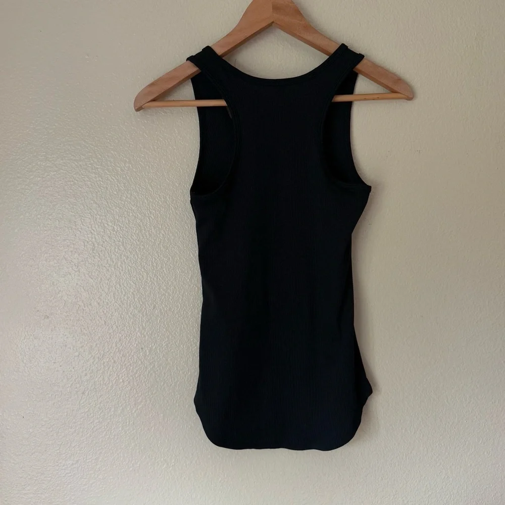 UNDER ARMOUR Tank 2 for $22 ❇️ - Picture 3 of 3